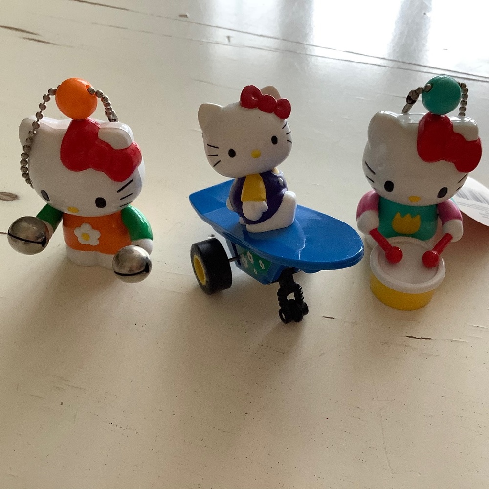 Bundle Sanrio Hello Kitty wind up toys
